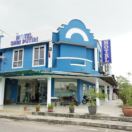 Hotel Shri Putiri Pasir Gudang Ngoại thất bức ảnh