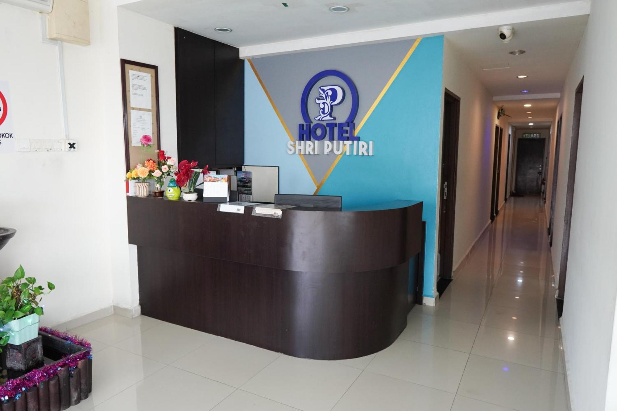 Hotel Shri Putiri Pasir Gudang Ngoại thất bức ảnh